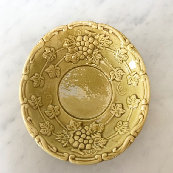 New VTG Mustard Yellow/Green Water Pitcher Bowl Cluster of Grapes Made in Japan - Picture 5 of 12